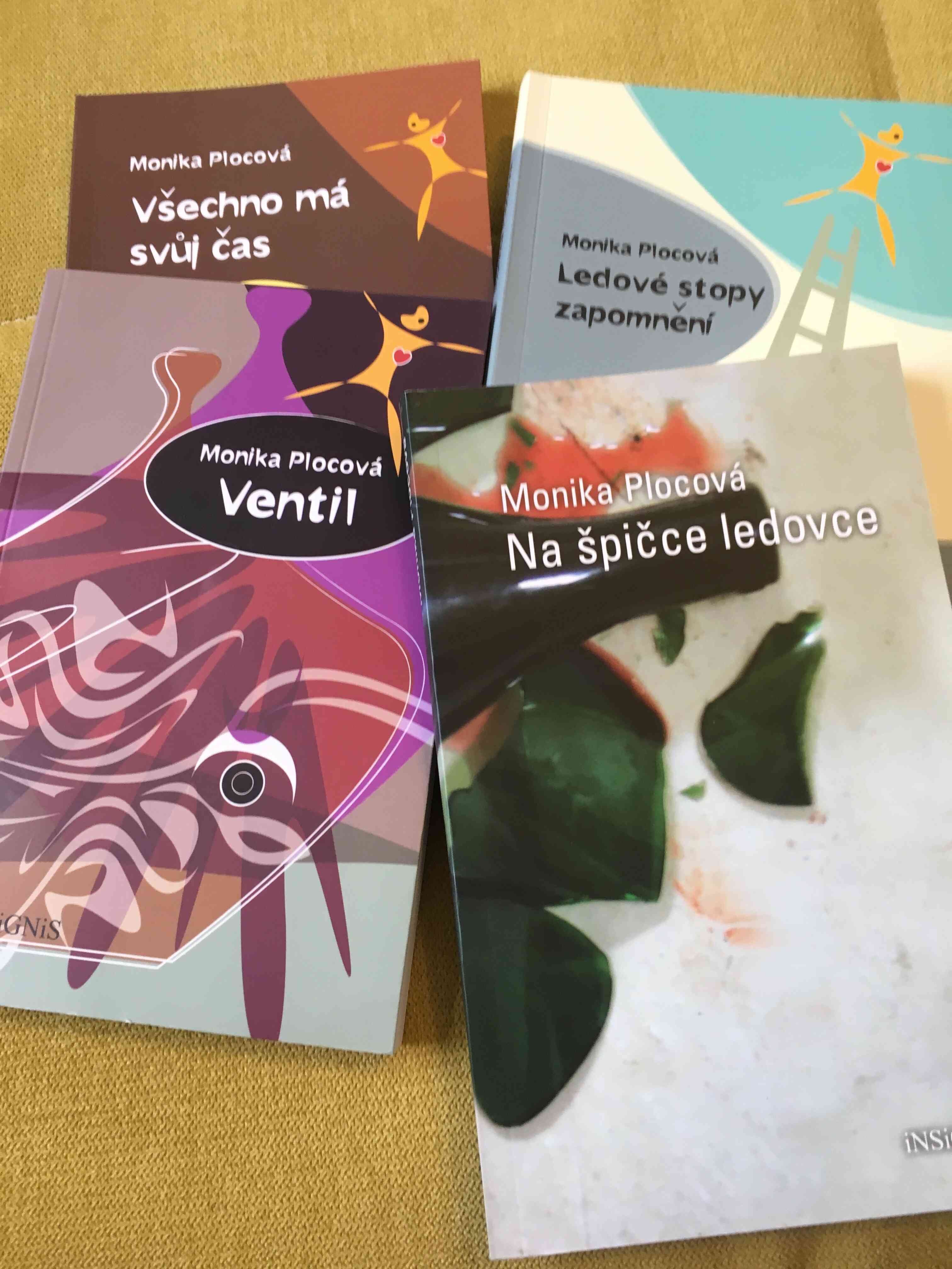 Knihy Moniky Plocové